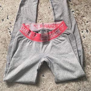 Gym Shark Gray/Hot Pink leggings